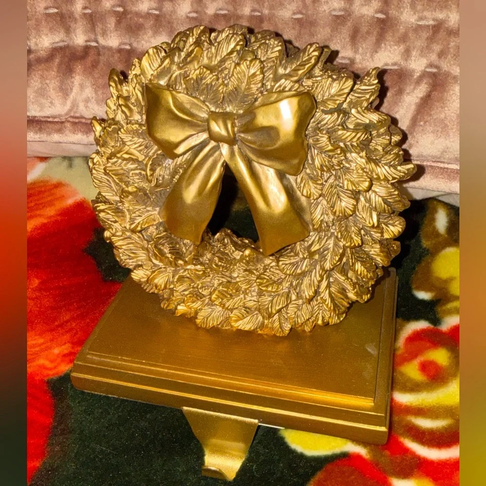 Anthropologie Gold Holiday Wreath Stocking Hanger